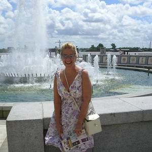 Meet your Posher, Gina